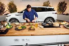 JAMIE OLIVER SPICES UP LONDON’S BRICK LANE IN THE NEW RANGE ROVER EVOQUE